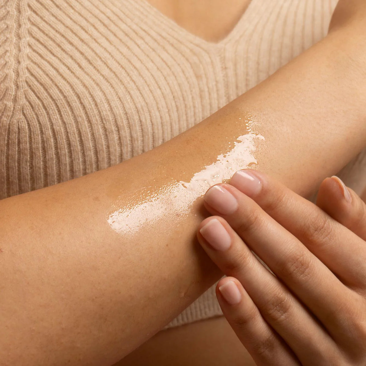 Natural Body Serum - 100% Clean and Non-Toxic Moisturizer for Radiant Skin