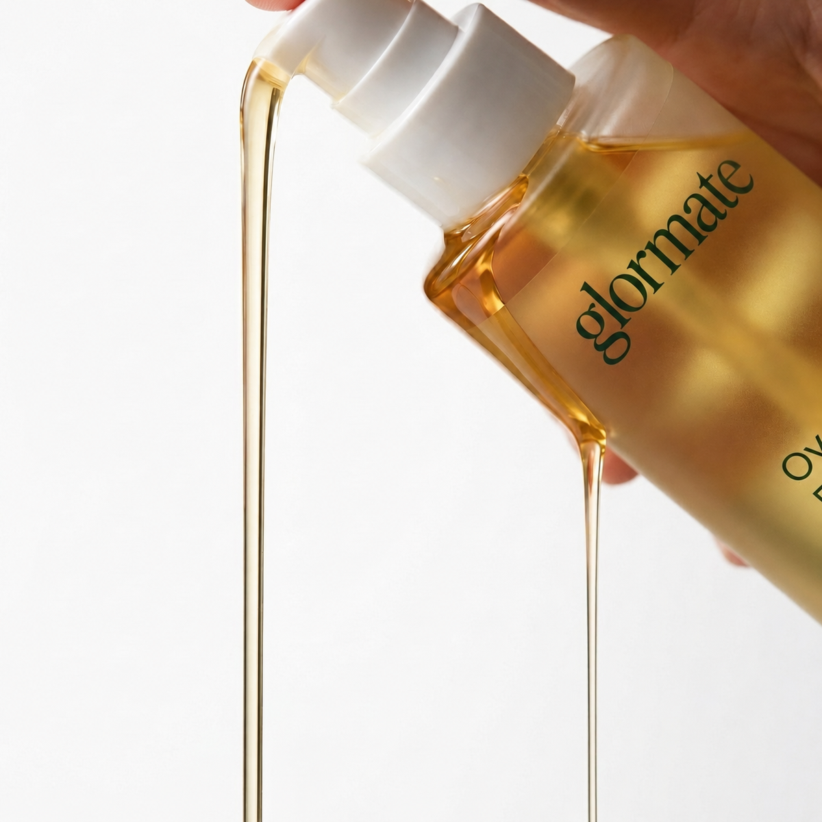 Glormate Overnight Firming Oil oil texture close-up