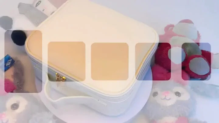 Product demonstration opening the makeup case to show its organized interior